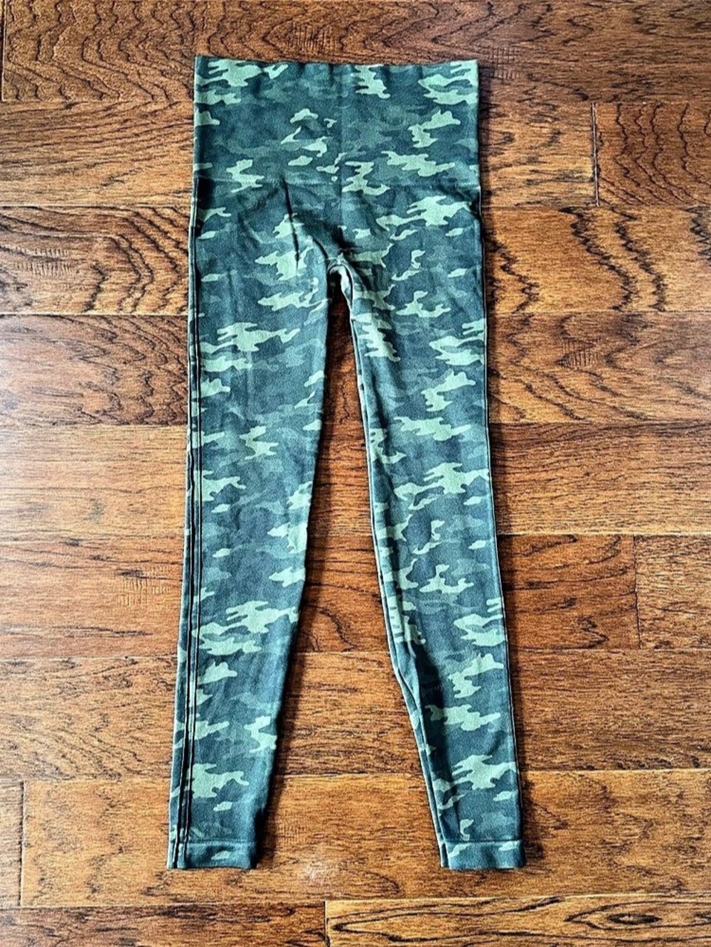 Spanx Look At Me Now Legging Womens Large Green Camoflauge Seamless Compression